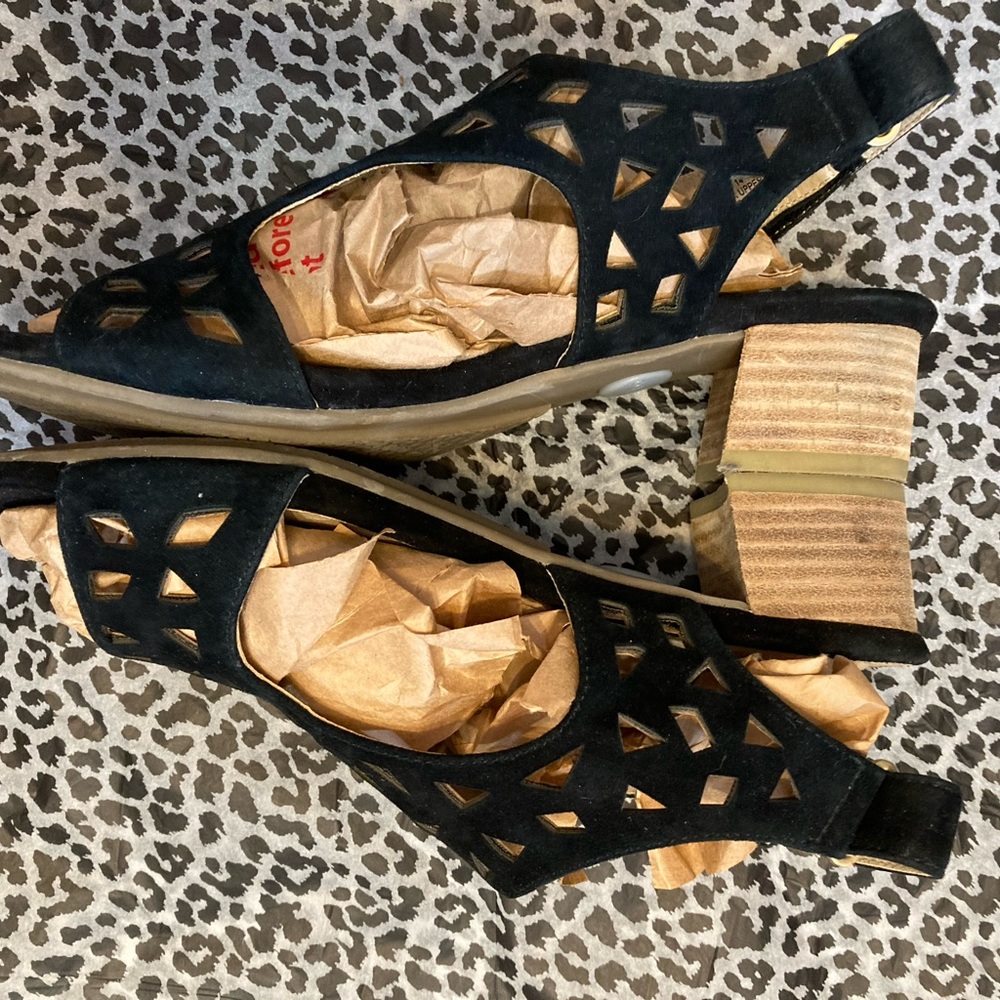 Shoes - Picture 3 of 5